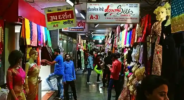 wholesale cloth market in surat with price